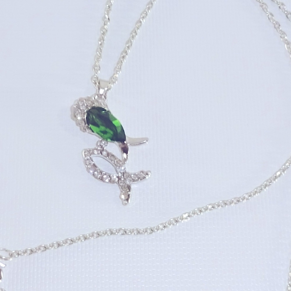 Green Crystal Rhinestone Fish Necklace Silver18"ChainStPattys Day Christian NEW